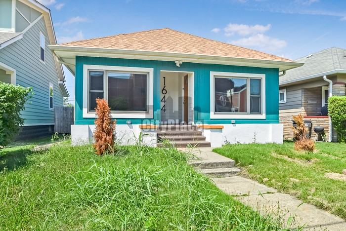 1644 Doctor A J Brown Ave - Photo 5 of 14