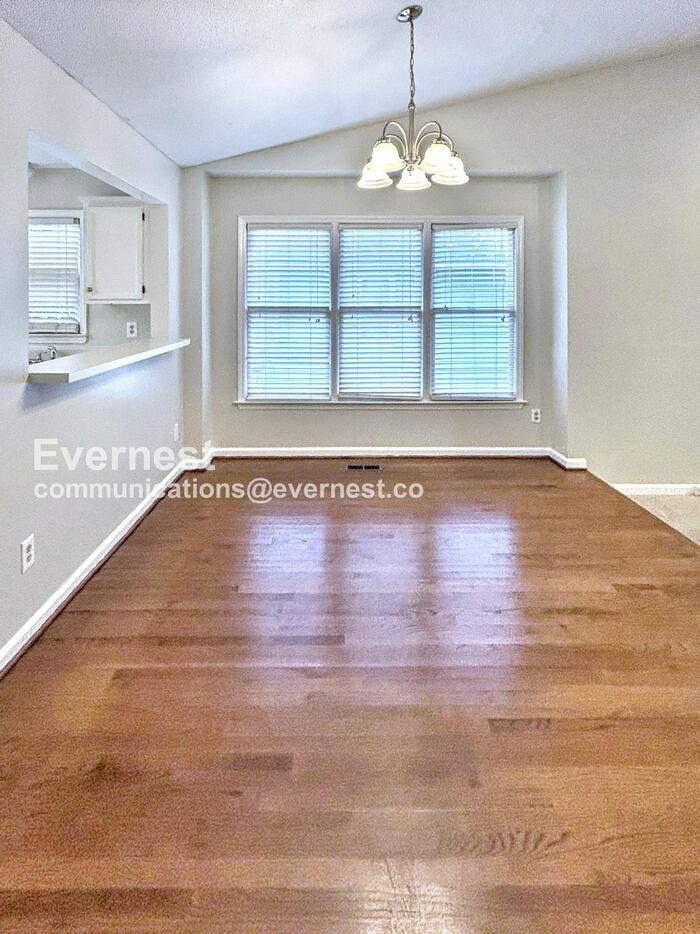 4508 Timberhurst Drive - Photo 7 of 32