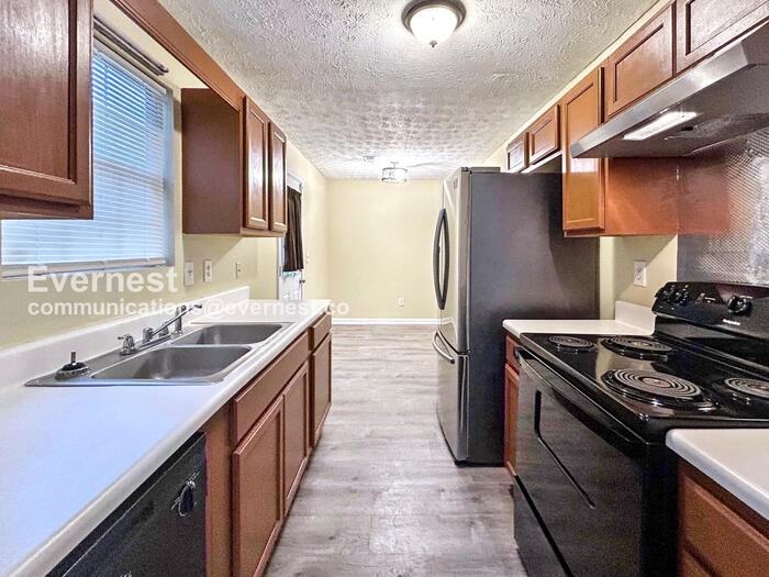 9151 Clubhouse Drive - Photo 3 of 21