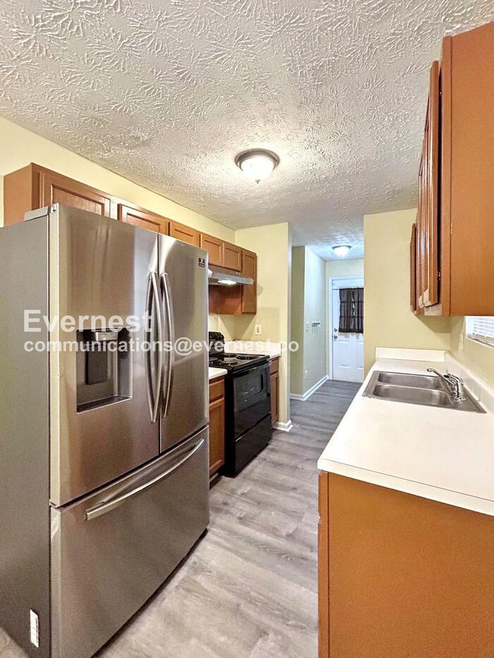 9151 Clubhouse Drive - Photo 4 of 21