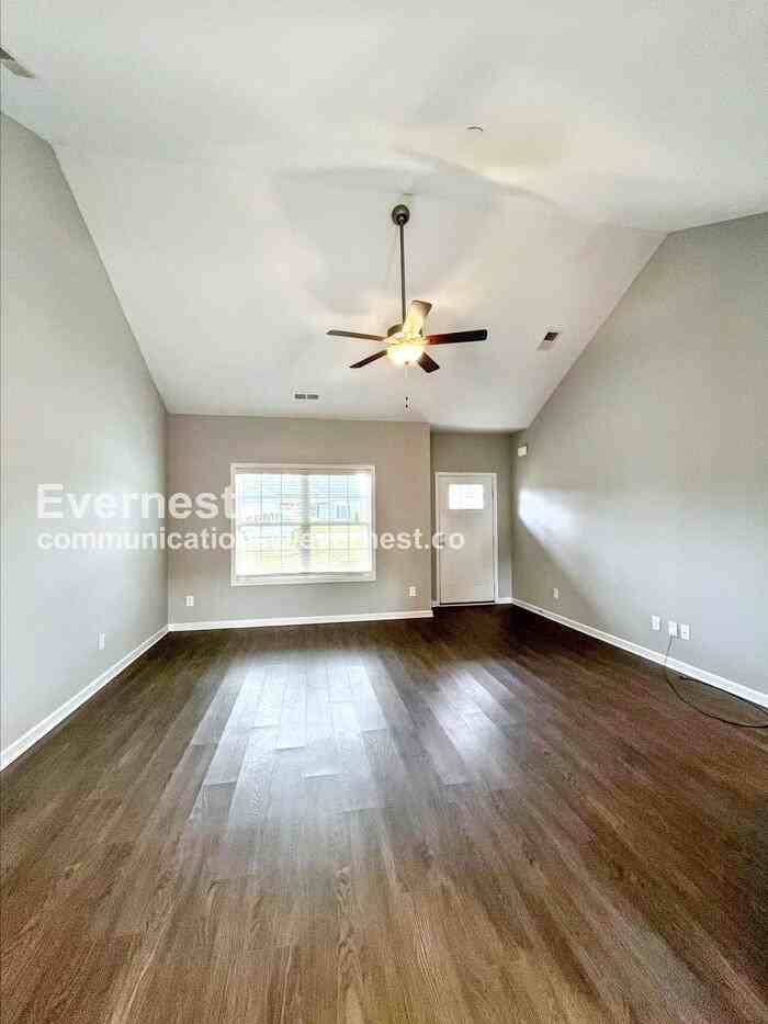 1112 Prospect Ct - Photo 6 of 27