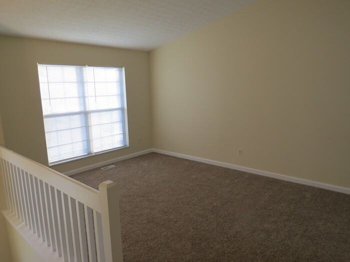 35 Ashton Drive - Photo 3 of 20