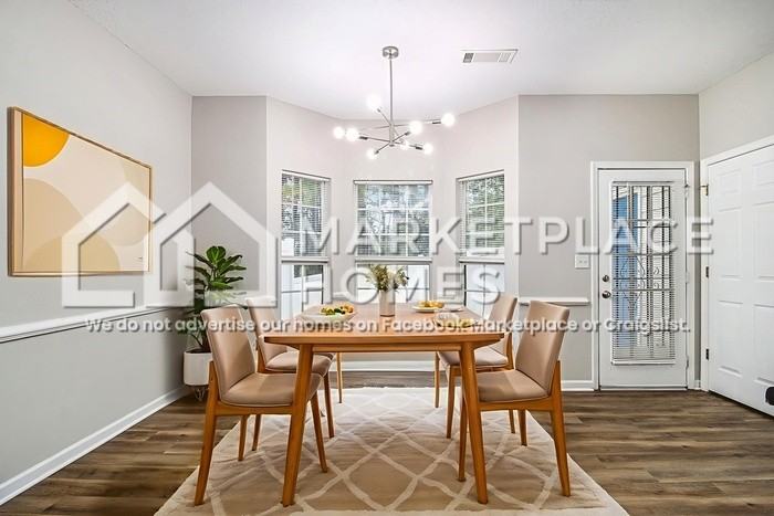 6432 Parkway Trace - Photo 5 of 19