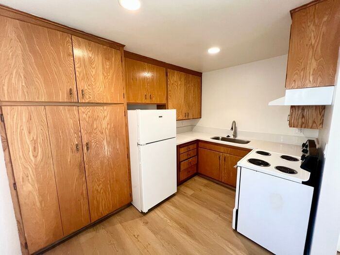 1648 Diamond St #1648 - Photo 3 of 13