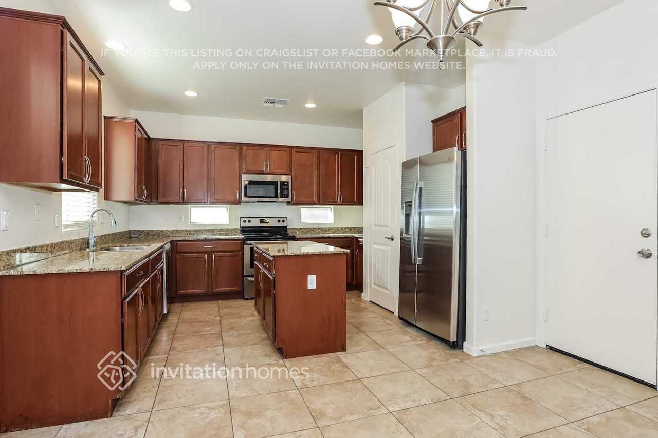 1391 S Ponderosa Dr - Photo 6 of 18