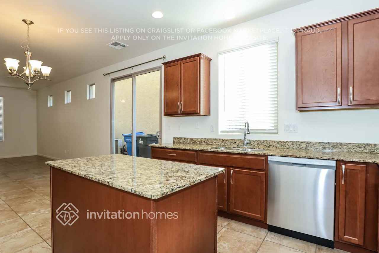 1391 S Ponderosa Dr - Photo 7 of 18