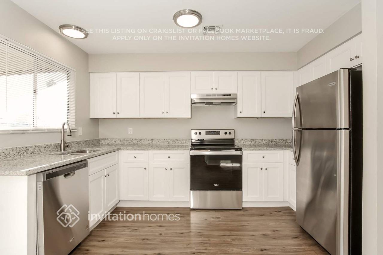 5235 West Lupine Avenue - Photo 5 of 15