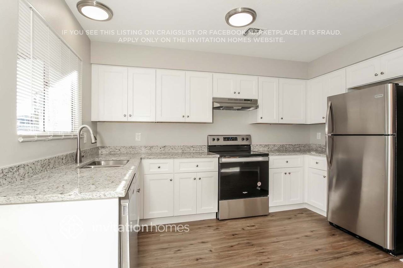 5235 West Lupine Avenue - Photo 6 of 15