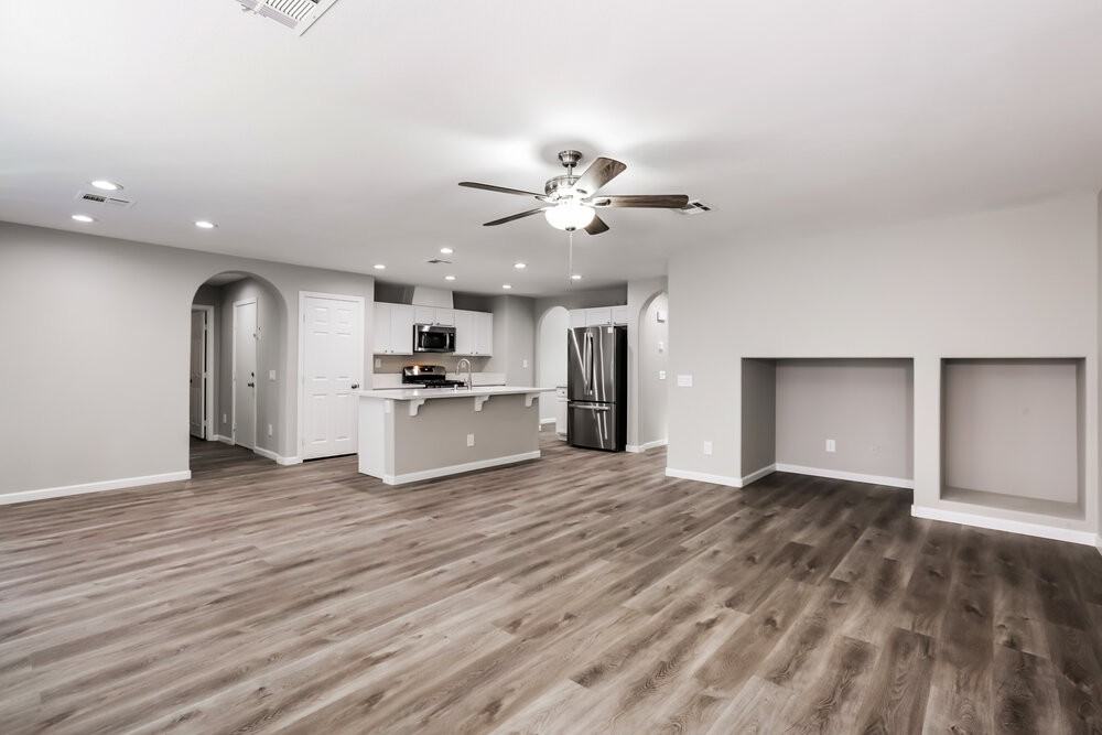 5213 Chino Heights St - Photo 5 of 17