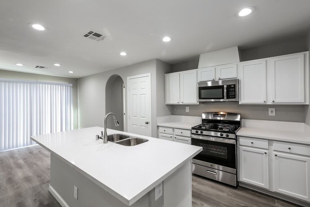 5213 Chino Heights St - Photo 7 of 17