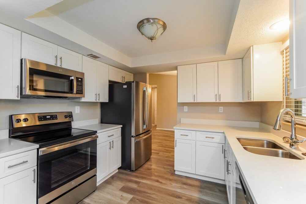 1175 Lambert Lane - Photo 6 of 16