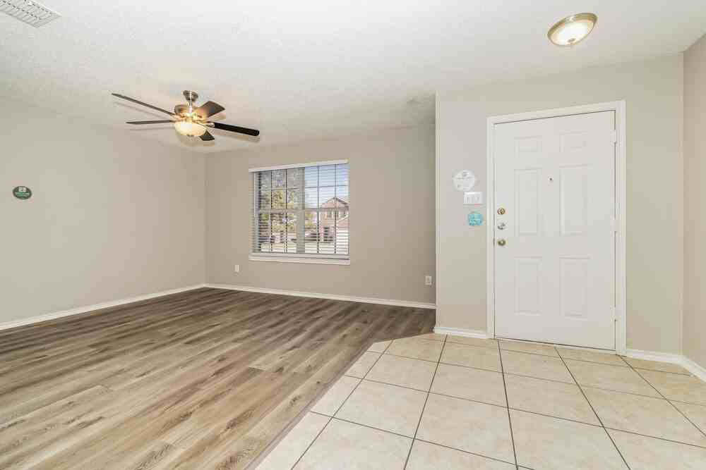 1221 Cathey St - Photo 3 of 16