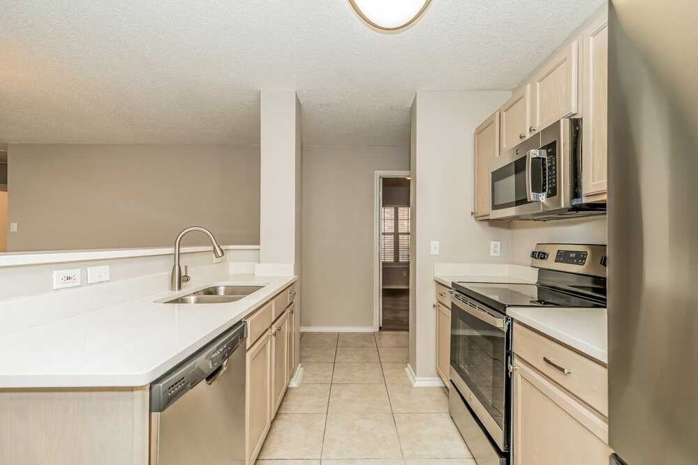 1221 Cathey St - Photo 6 of 16