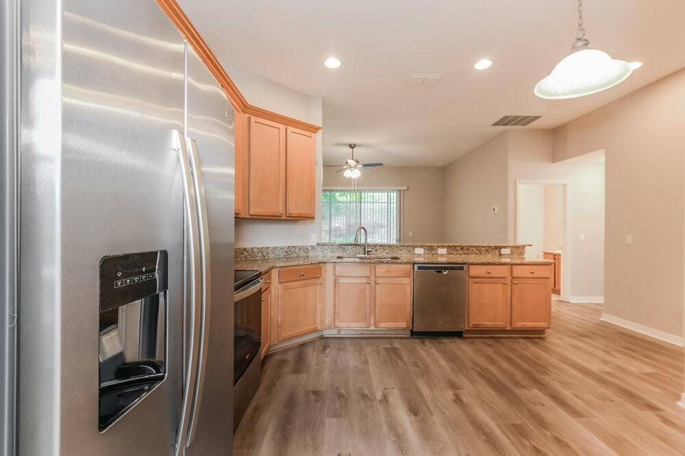 10217 Dovehill Lane - Photo 7 of 16