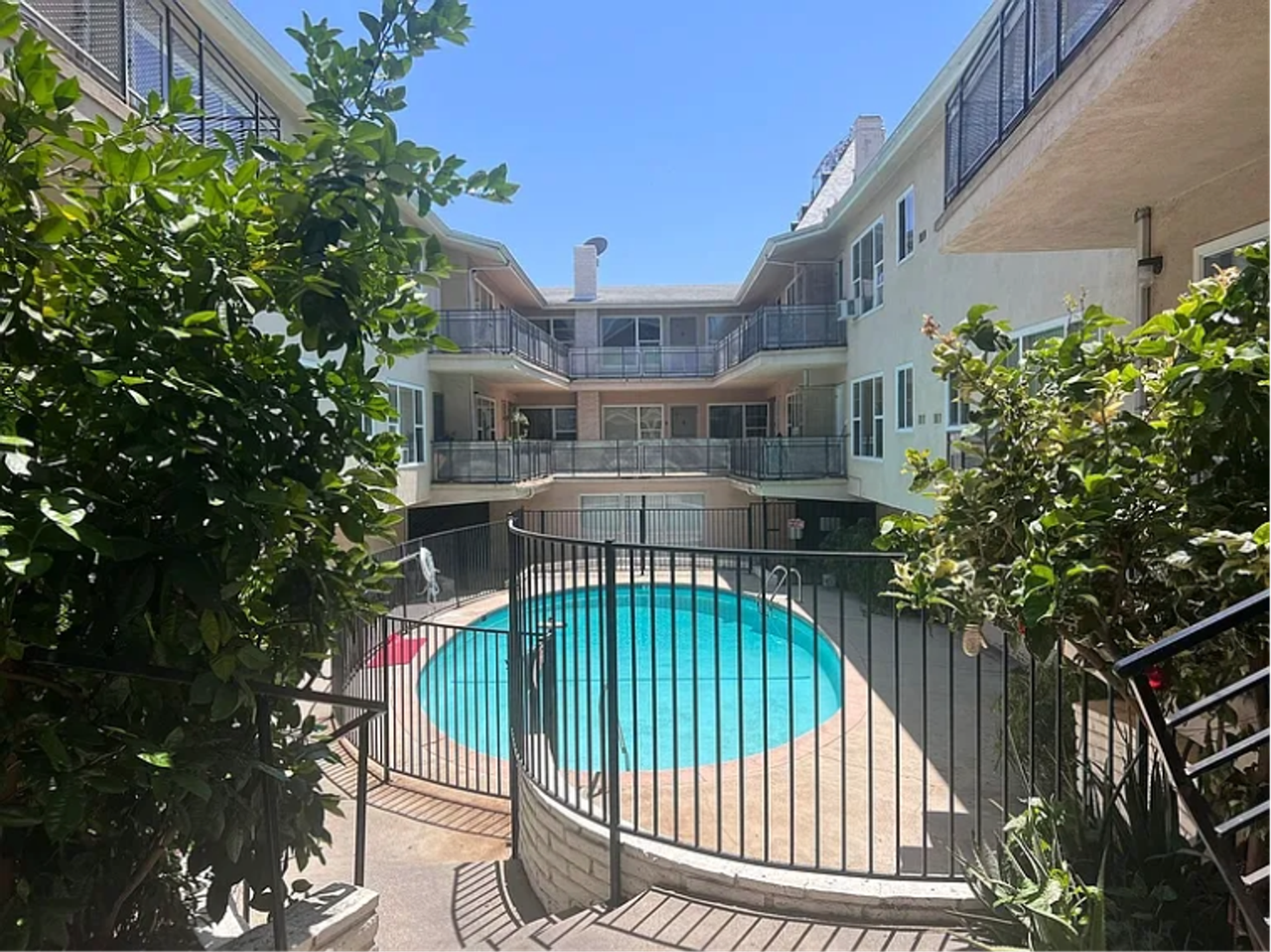 5350 Russell Avenue - Photo 4 of 50