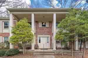 featured image of 15 Wildwood Ave #1