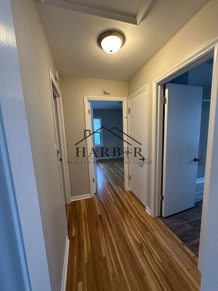 819 11 1/2 St Sw - Photo 7 of 17