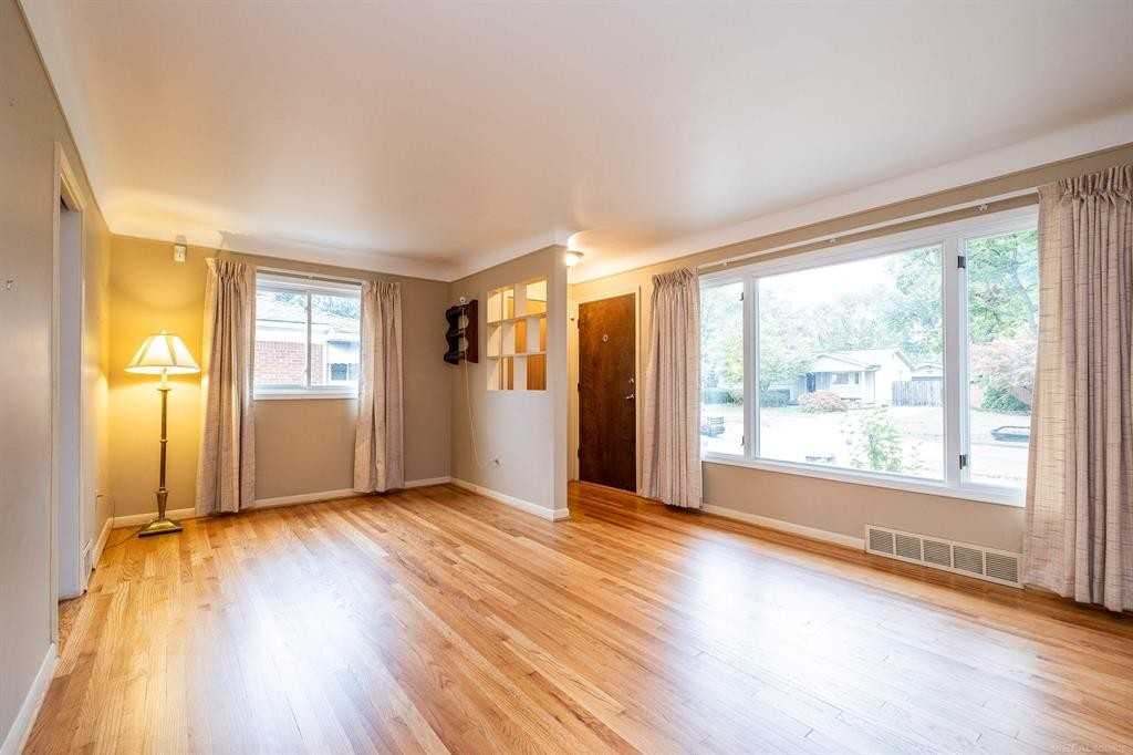 32725 Grinsell Drive - Photo 3 of 12