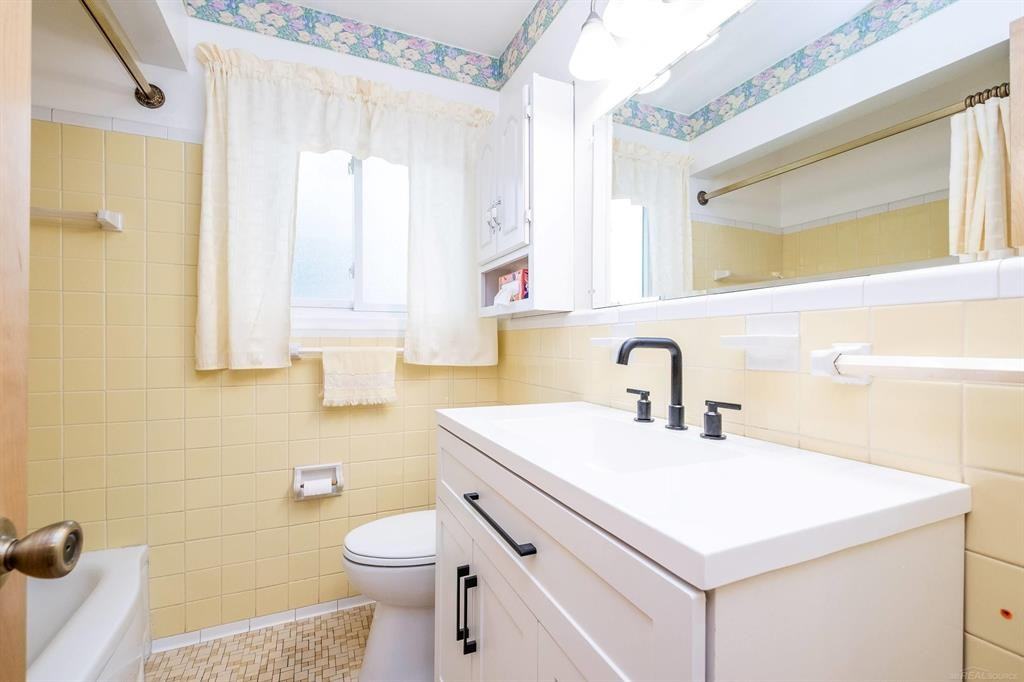 32725 Grinsell Drive - Photo 7 of 12