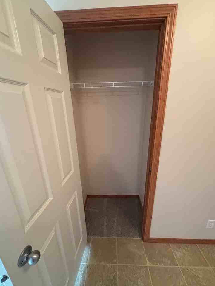 4258 Wirth Dr - Photo 3 of 37