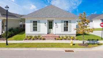 featured image of 7644 Jeter Dr