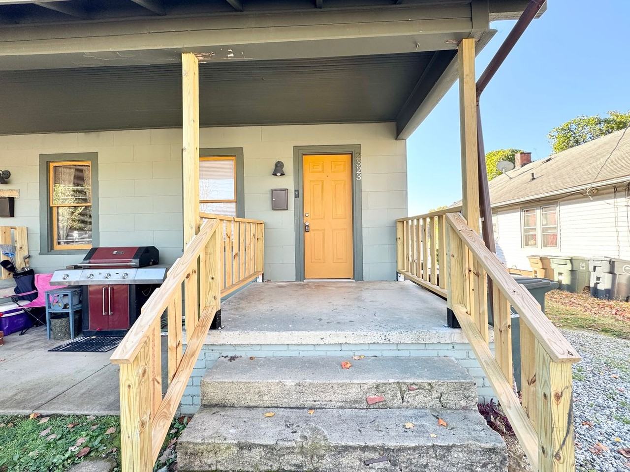 2323 Spring Garden St - Photo 2 of 14