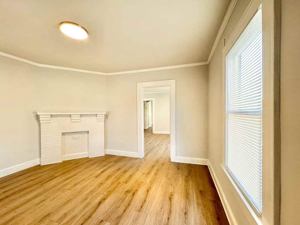 2323 Spring Garden St - Photo 3 of 14