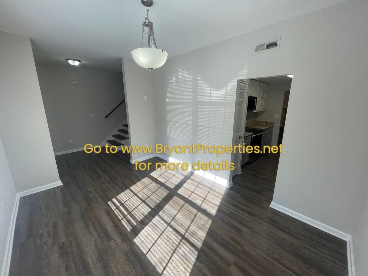 1023 Pleasant View Drive - Photo 4 of 25