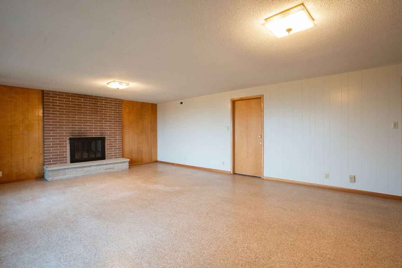 610 N Aurora Ave - Photo 6 of 30