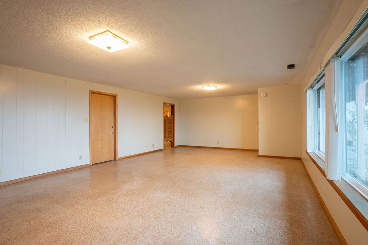 610 N Aurora Ave - Photo 7 of 30