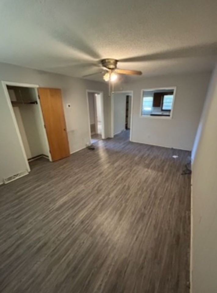 409 Old Central Rd - Photo 2 of 5