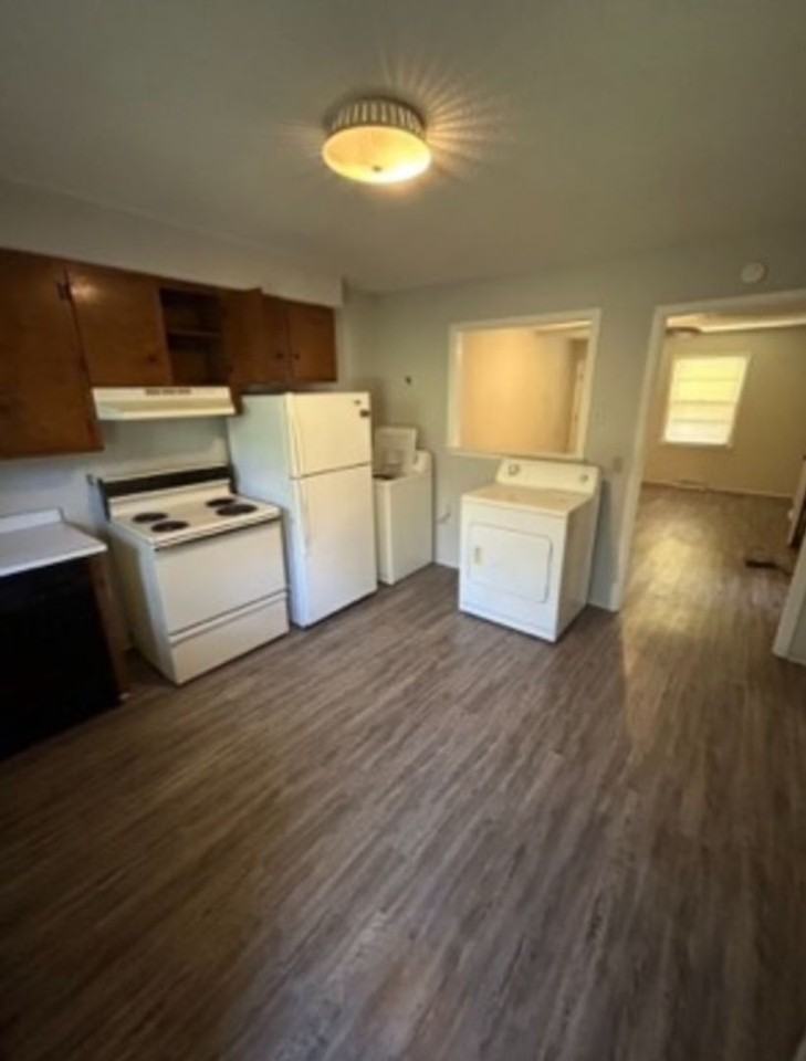 409 Old Central Rd - Photo 5 of 5