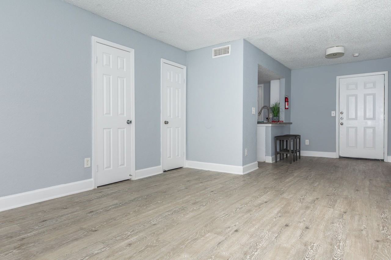 Rollingwood - Photo 6 of 8