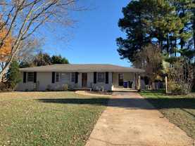 106 Hackett Ct - Photo 1 of 1