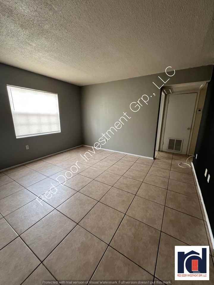 800 N Hastings St #001 - Photo 4 of 26