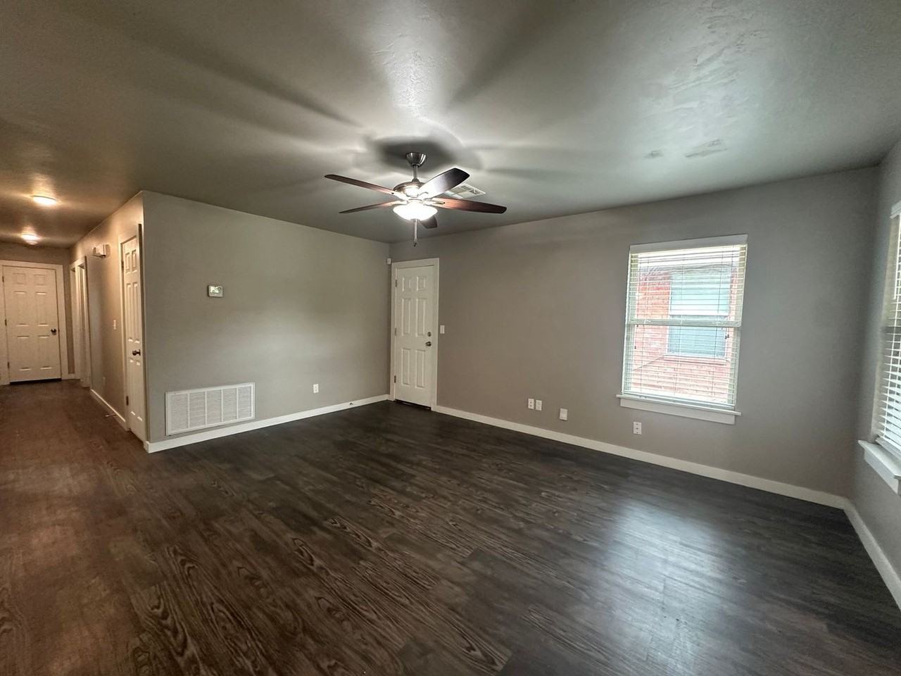 797 Sw 13th St - Photo 4 of 25