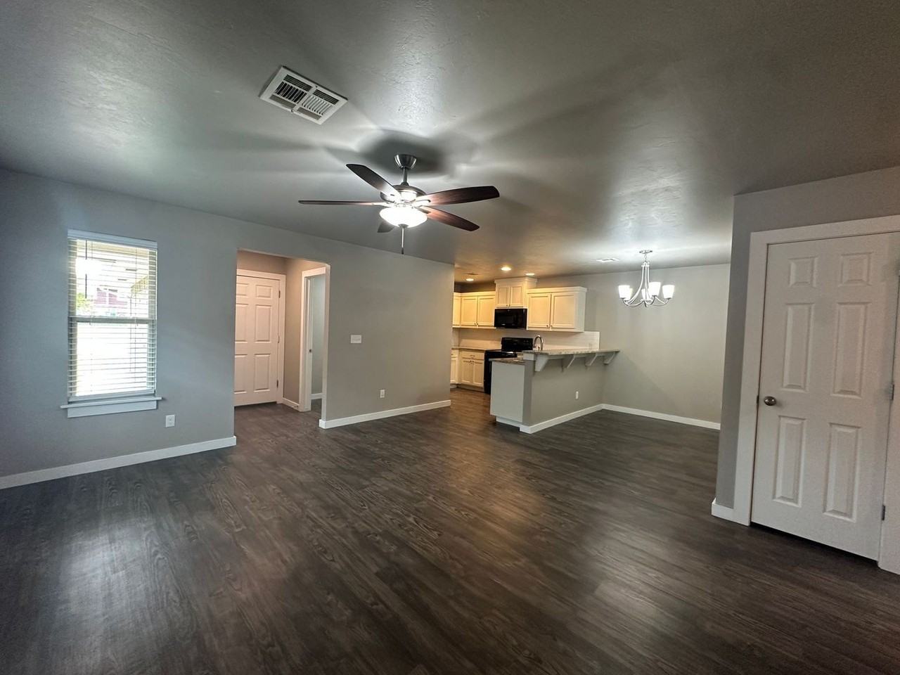 797 Sw 13th St - Photo 5 of 25