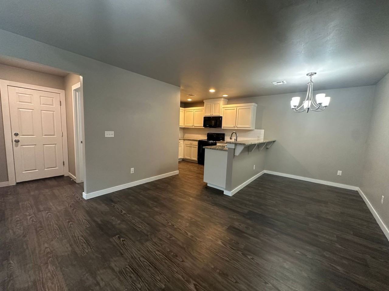 797 Sw 13th St - Photo 6 of 25