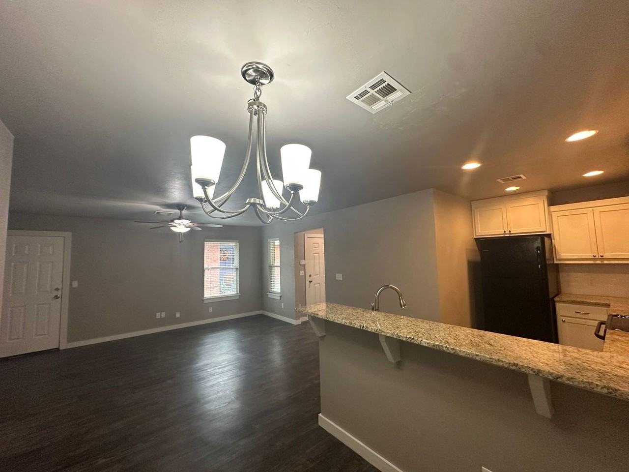 797 Sw 13th St - Photo 7 of 25