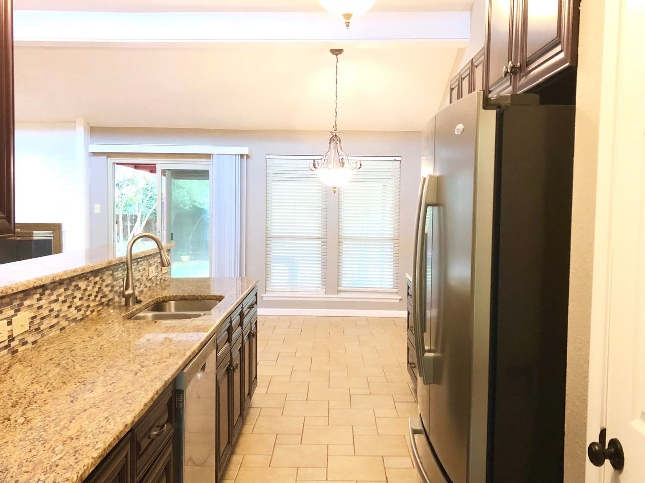 4910 Babson St - Photo 7 of 18