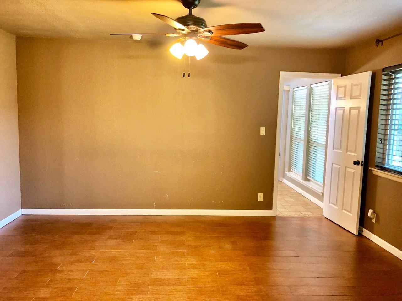 4910 Babson St - Photo 2 of 18