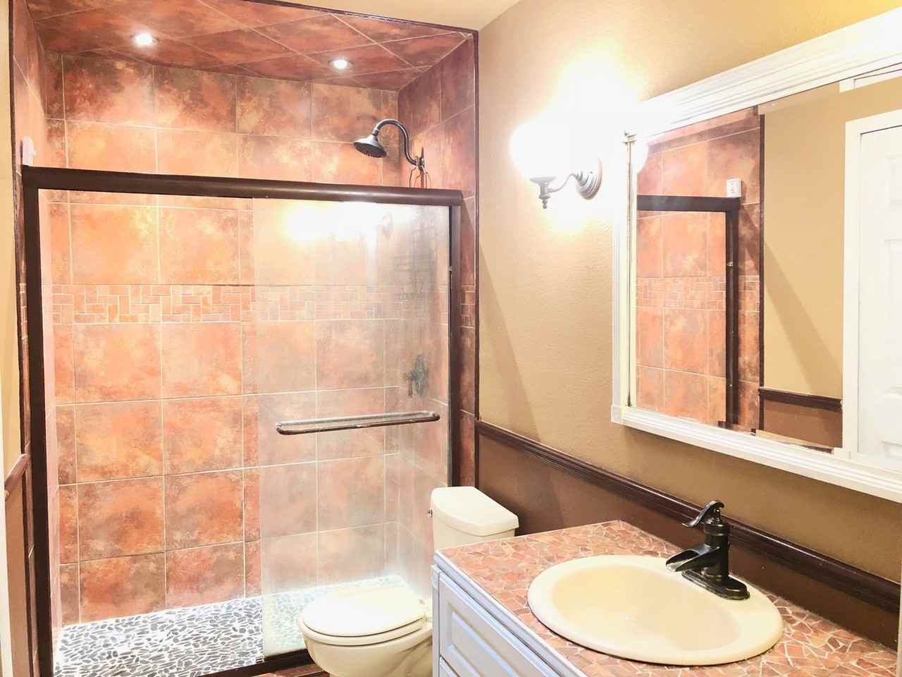 4910 Babson St - Photo 4 of 18