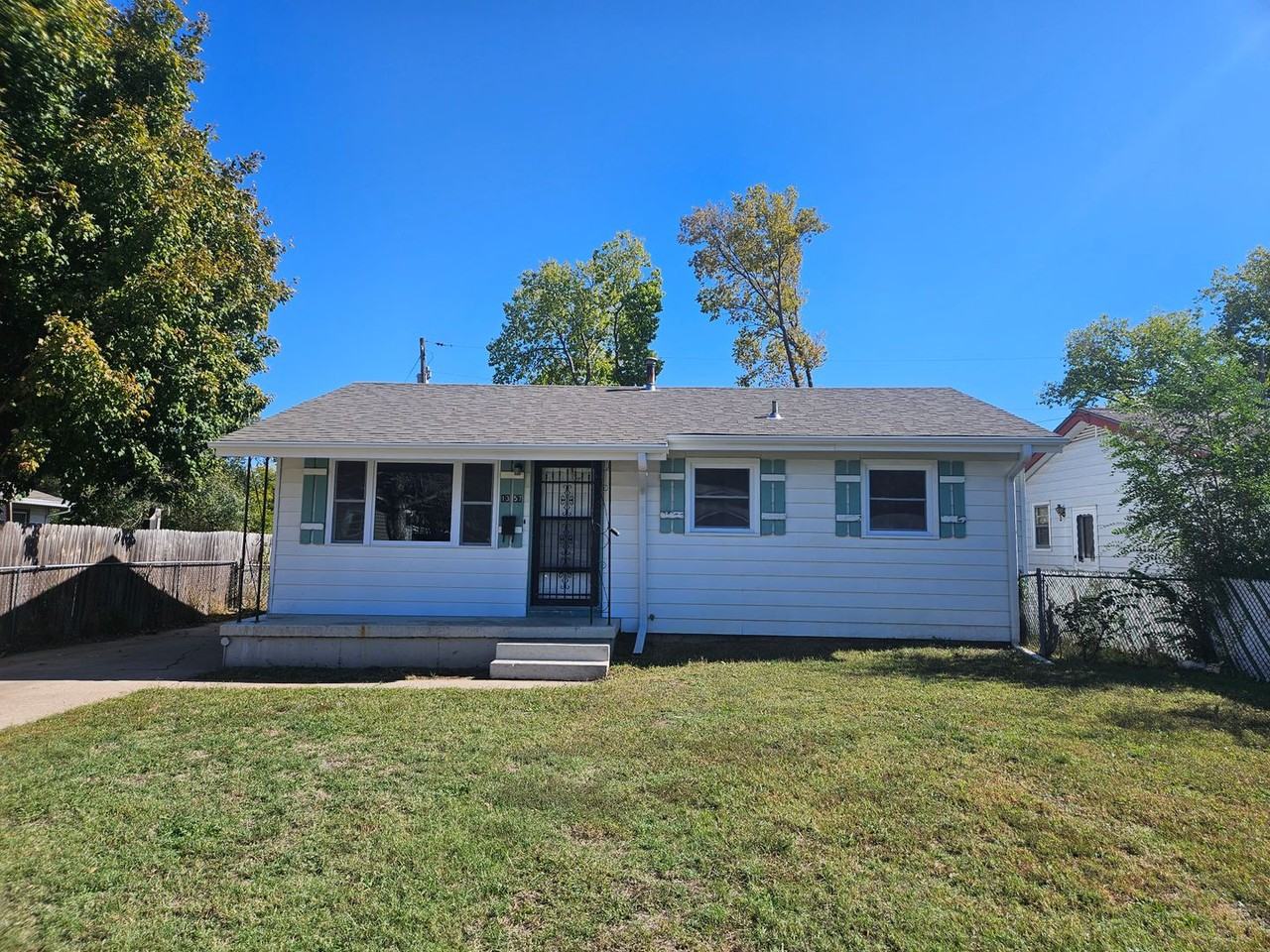 1357 Fogarty Dr - Photo 2 of 22