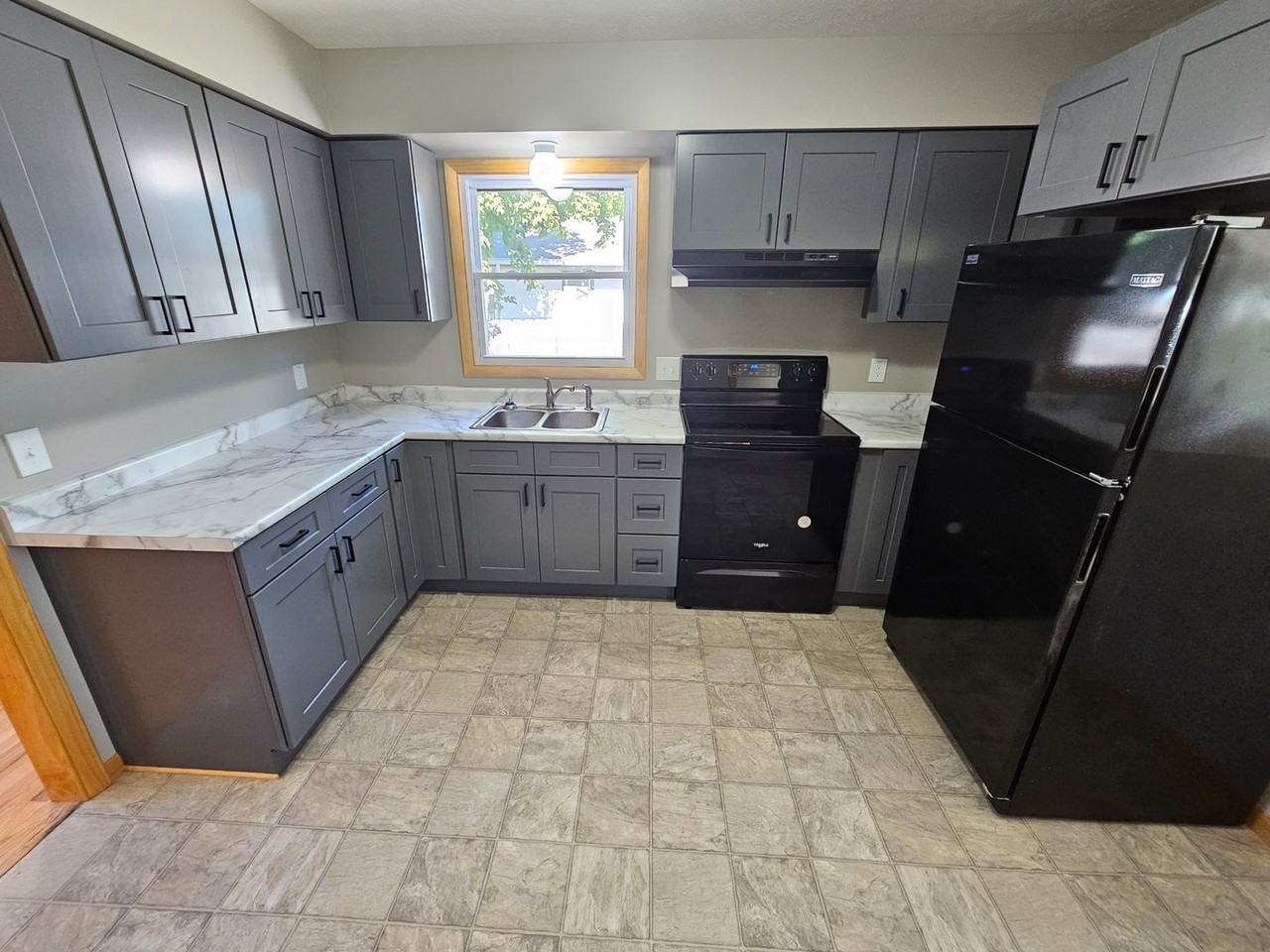 1357 Fogarty Dr - Photo 6 of 22