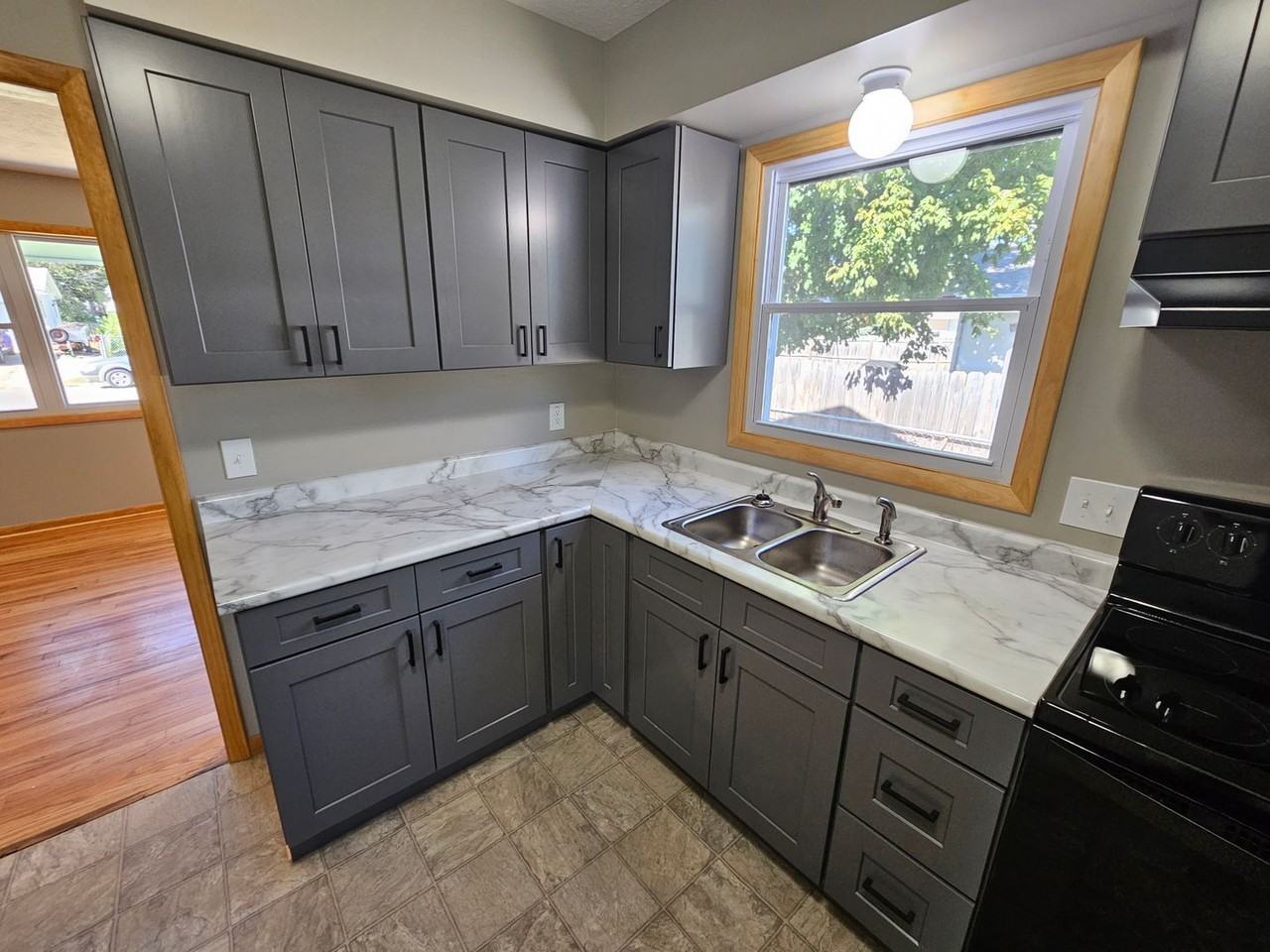 1357 Fogarty Dr - Photo 7 of 22