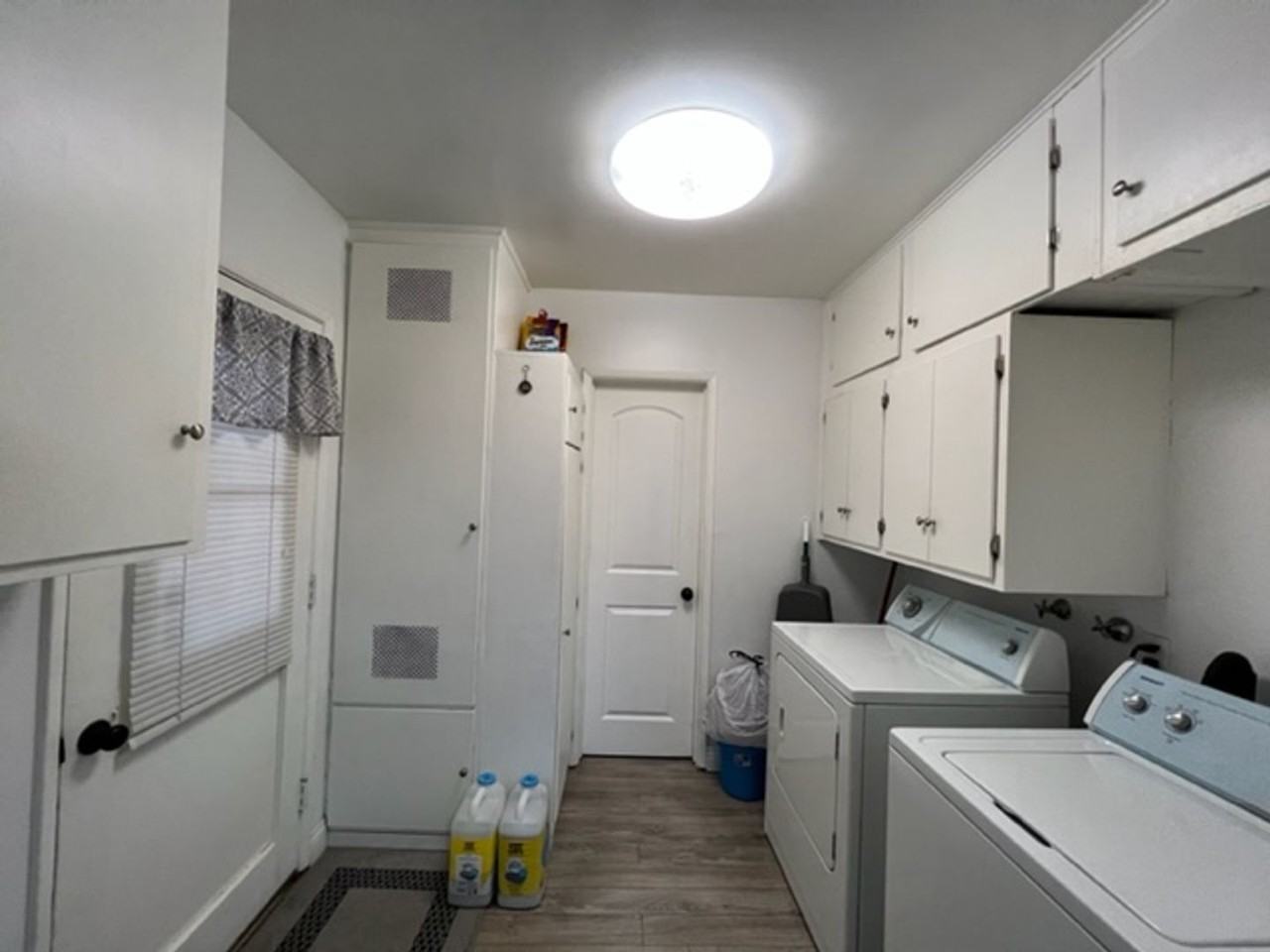 5172 Wroxton Drive - Photo 5 of 39