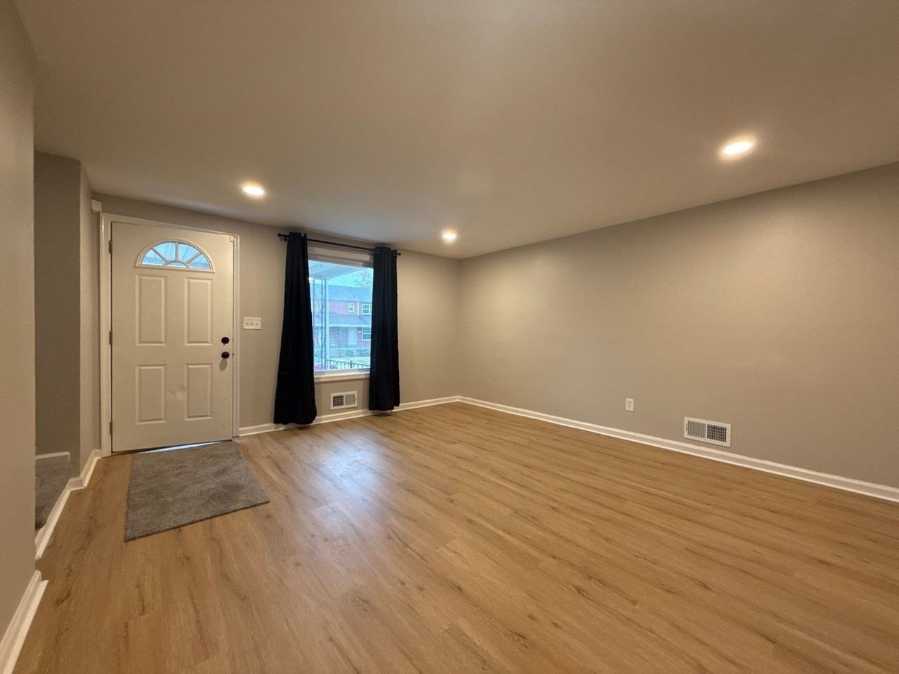 1037 Bayner Rd - Photo 3 of 15