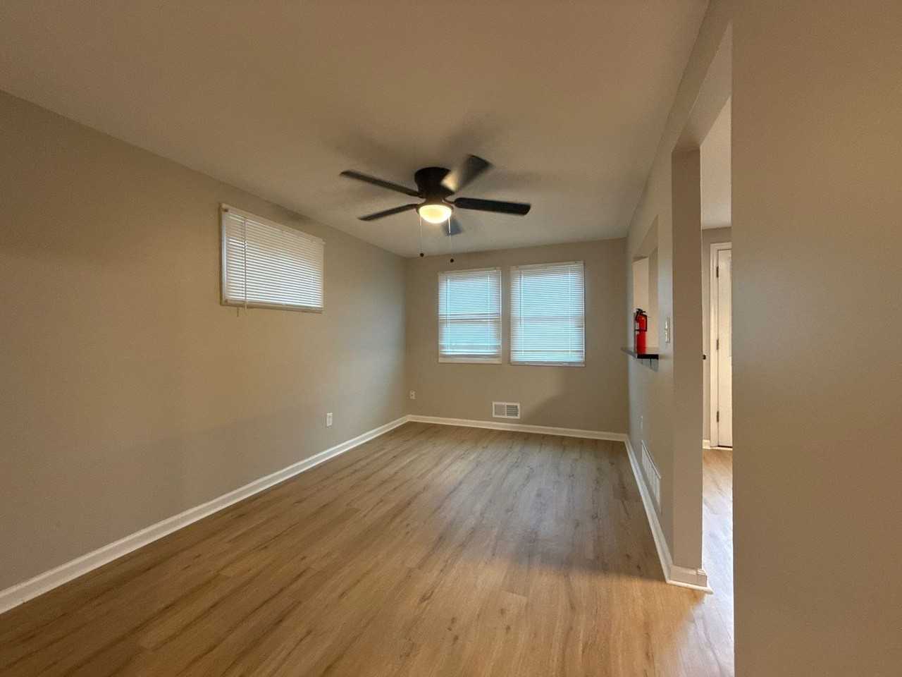 1037 Bayner Rd - Photo 4 of 15