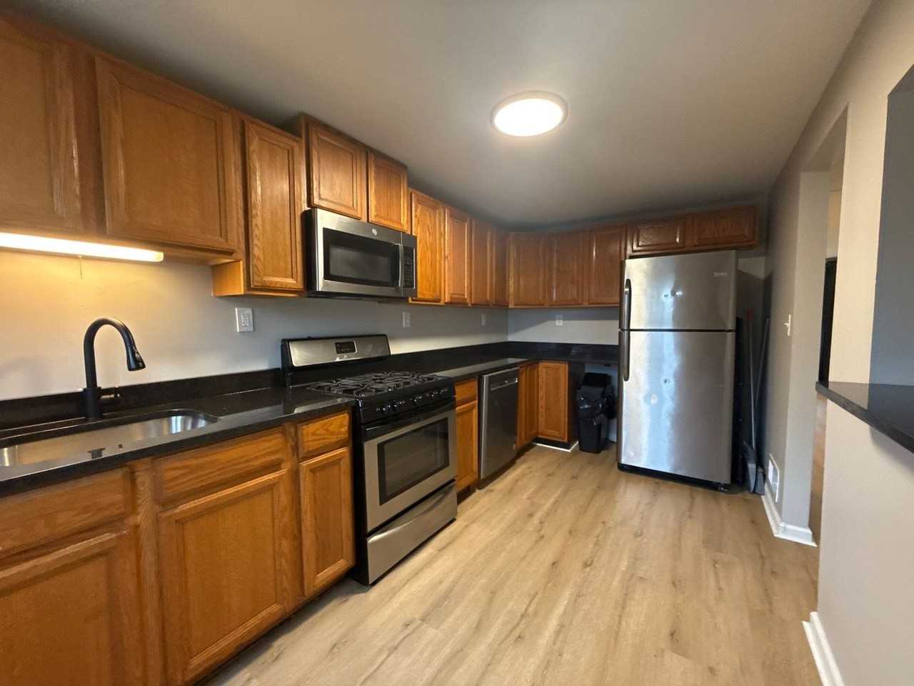 1037 Bayner Rd - Photo 7 of 15