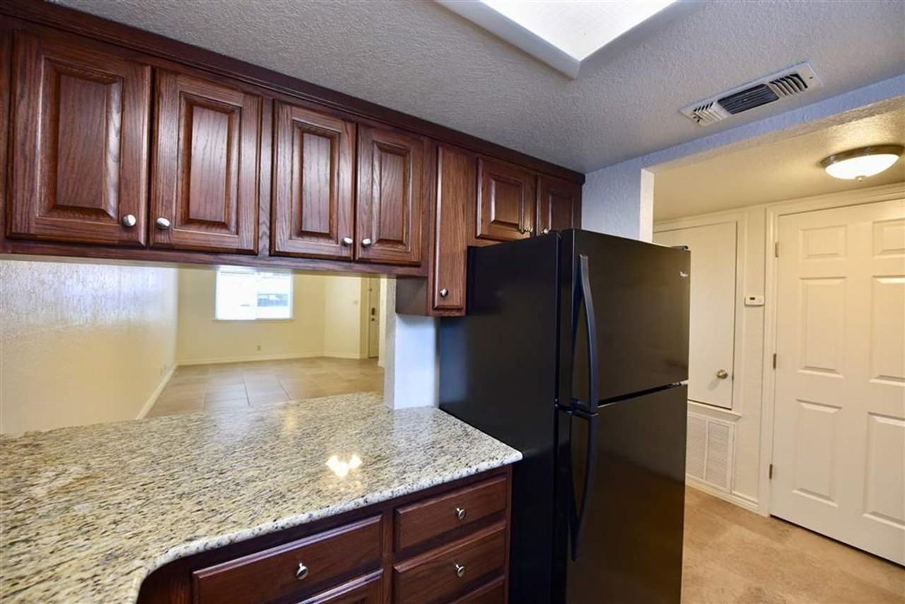 113 Rhonda St Apt B - Photo 2 of 20